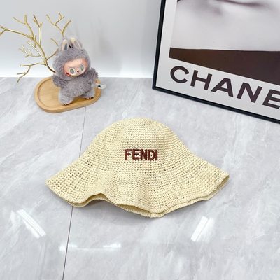 Fendi bucket hat — 4