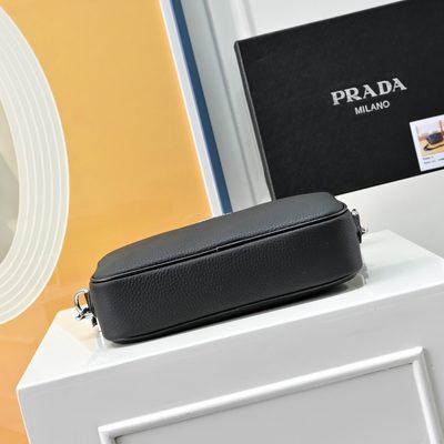 Prada small leather shoulder bag — 4