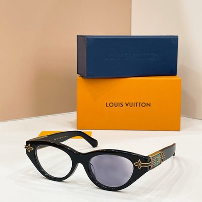 LV Sunglasses — 9