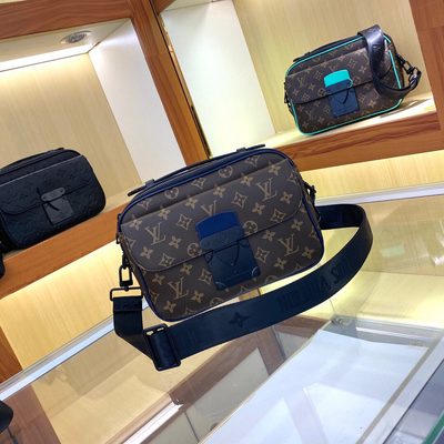 Louis Vuitton Bag — 4