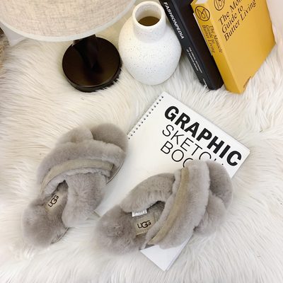 UGG slide slippers — 4