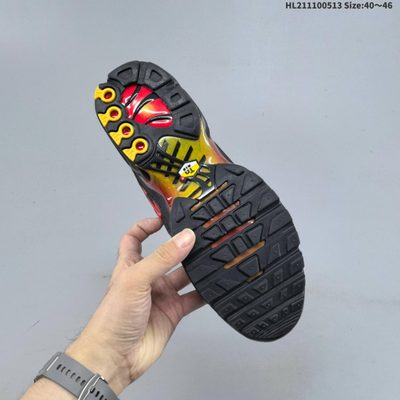 Nike Air Max Plus "Black University Gold" — 6