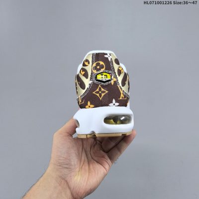 Nike Air Max Plus sneakers — 5
