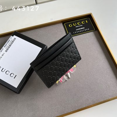Gucci card holder — 4