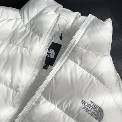 The North Face white cropped puffer jacket — 3
