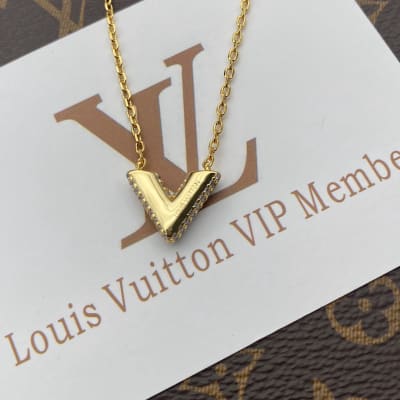 Louis Vuitton Essential V or Iconic Crystal necklace — 5