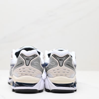 ASICS GEL-KAYANO 14 — 85