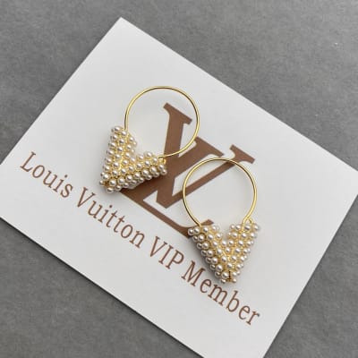 Louis Vuitton Essential V Perle earrings — 3