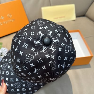 Louis Vuitton Hat — 6