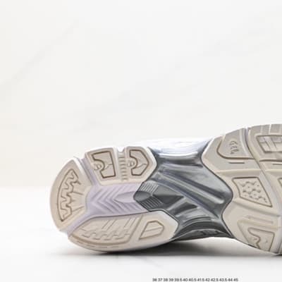 ASICS GEL-KAYANO 14 — 152