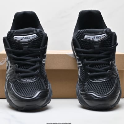 ASICS GEL-KAYANO 14 — 172