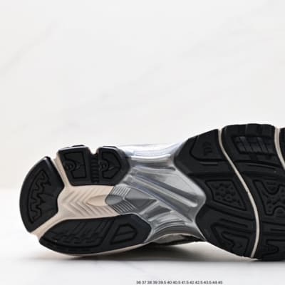 ASICS GEL-KAYANO 14 — 135