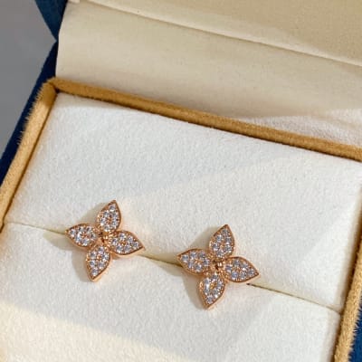 Louis Vuitton Idylle Blossom stud earrings