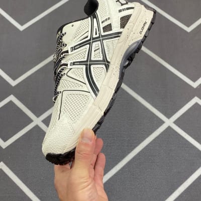 ASICS Gel-Kahana 8 — 34