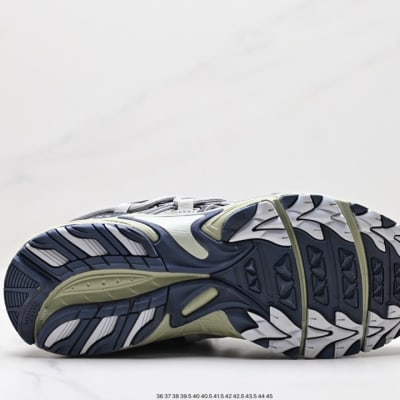 ASICS Gel-Kahana TR V2 — 18